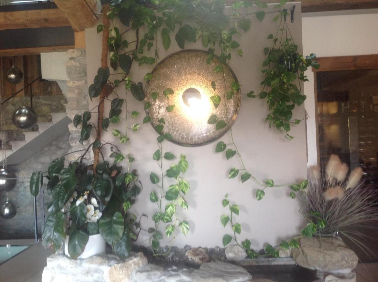 Le Paon Bleu Annecy Poisy Bed & Breakfast ภายนอก รูปภาพ