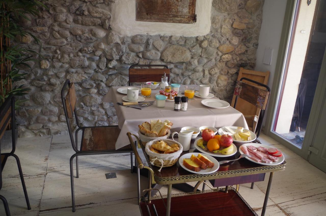Le Paon Bleu Annecy Poisy Bed & Breakfast ภายนอก รูปภาพ