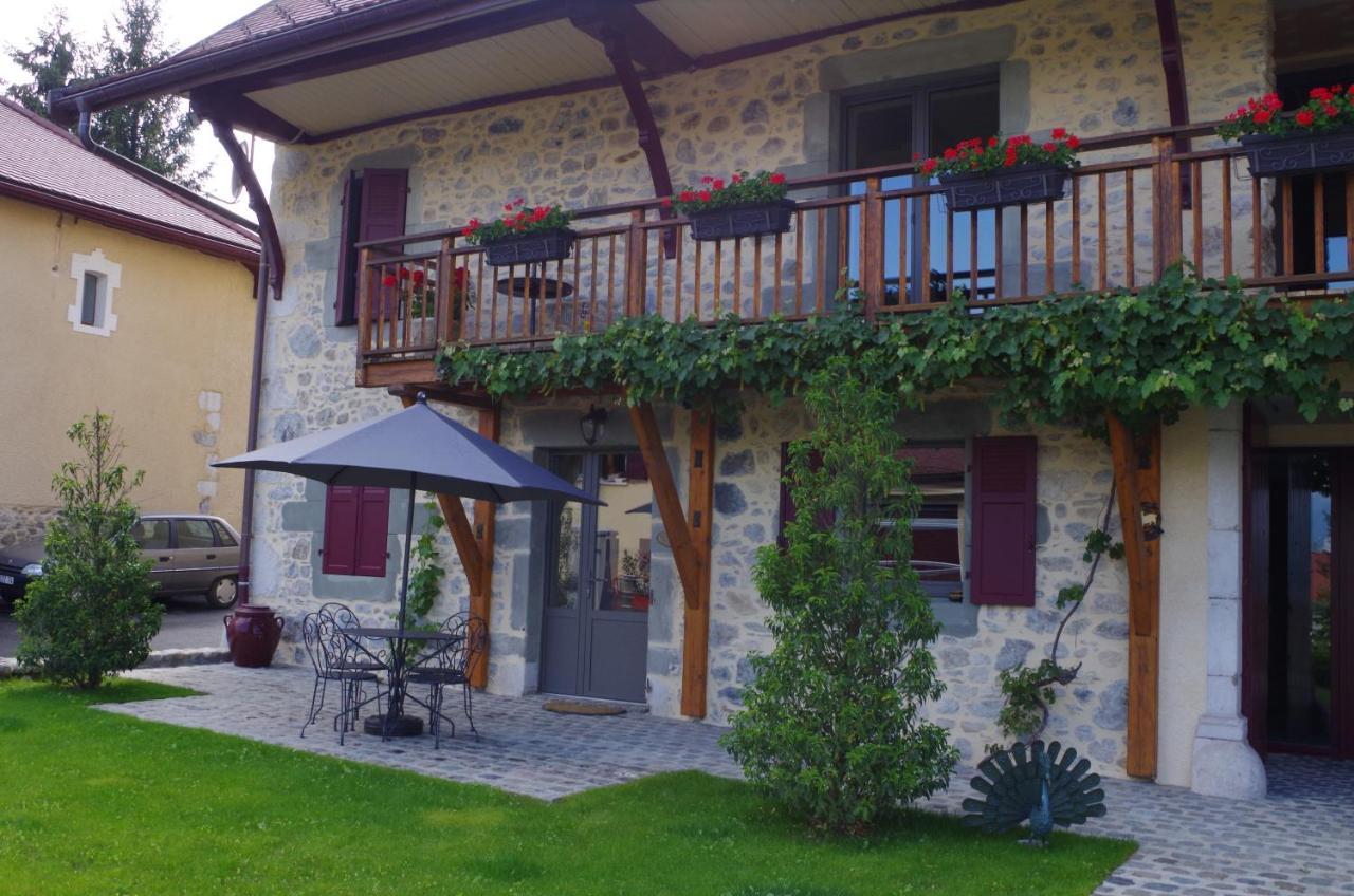 Le Paon Bleu Annecy Poisy Bed & Breakfast ภายนอก รูปภาพ