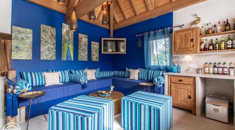 Le Paon Bleu Annecy Poisy Bed & Breakfast ภายนอก รูปภาพ