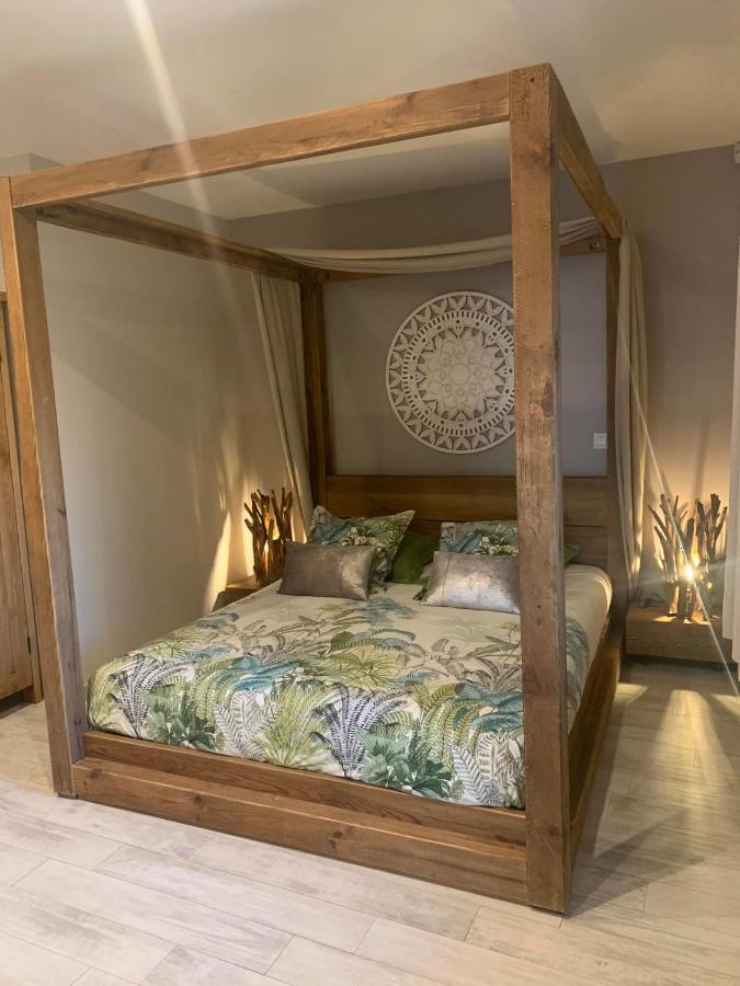 Le Paon Bleu Annecy Poisy Bed & Breakfast ภายนอก รูปภาพ